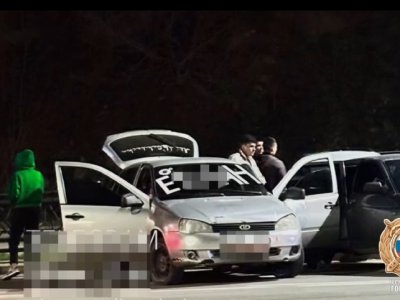 В Уфе задержали водителей с сомнительными надписями на лобовых стеклах