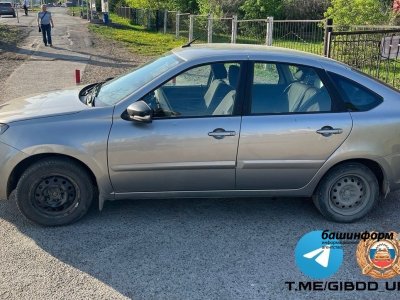 Во довре дома в Уфе водитель «Лады Гранты» наехал на двух пешеходов