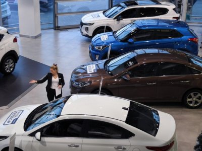 Эксперты подсчитали сколько россияне потратили на покупку новых автомобилей
