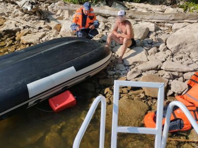 На Павловском водохранилище в Башкирии мужчина перевернулся в моторной лодке