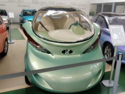 На АвтоВАЗе восстановили уникальный электрокар Lada Rapan