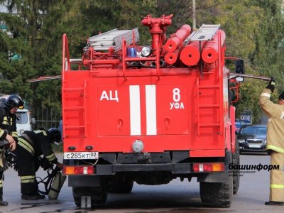 В Уфе из-за пожара в кафе эвакуировали 40 человек