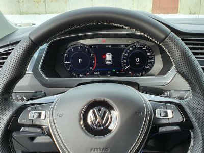 Volkswagen хочет отказаться от подрулевых переключателей поворотников