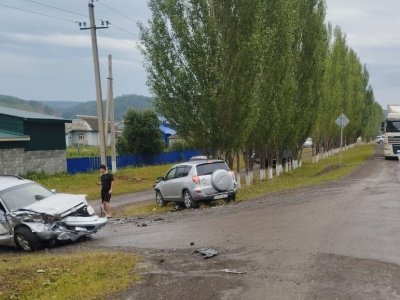 В Башкирии в массовом ДТП с большегрузами погиб водитель иномарки