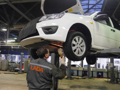 Автовладелец отсудил у АвтоВАЗа более 1,6 млн рублей за неисправную «Ладу»