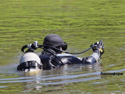 В Башкирии спасатели нашли тело утонувшего мужчины