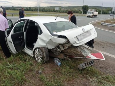 В Башкирии при столкновении иномарок едва не сгорели два человека