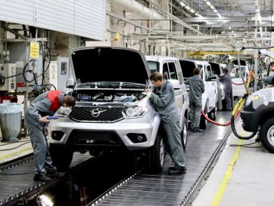 Автопредприятия России повышают зарплату рабочим