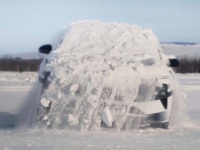 Китайцы создали автомобиль, который умеет самостоятельно отряхиваться от снега