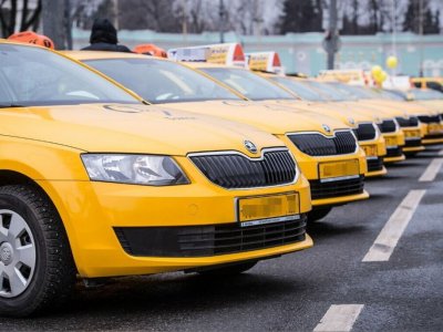 Российские таксисты стали больше зарабатывать